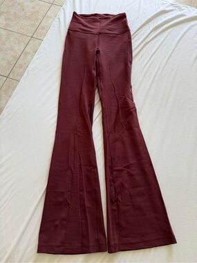 Lululemon mini Flare align pants in Burgundy